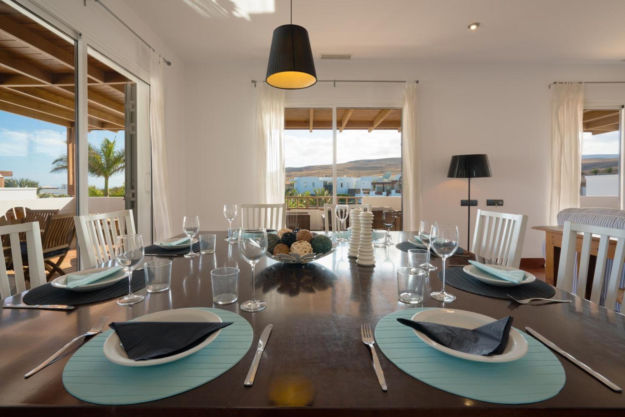 Villa Dedalos - A Luxury Large Villa With A Heated Pool In פוארטו קאלרו מראה חיצוני תמונה